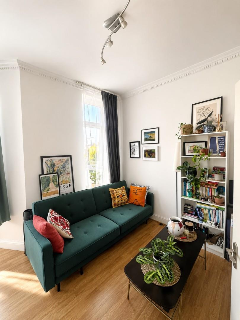 1 bed first floor flat in Powerscroft Road area E5